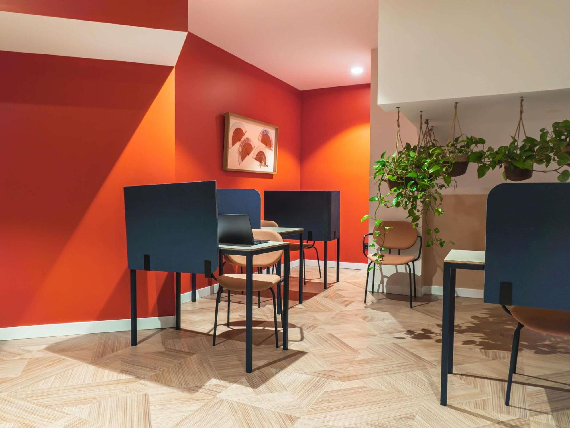 Ibis Styles Sevilla City Santa Justa Ngoại thất bức ảnh